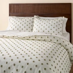 Clip Dobby Comforter Green - Hearth & Hand™ With Magnolia -Chic Home Decor Sale Shop GUEST c2bc6bd4 27d6 41d3 88ee 822c446aed05